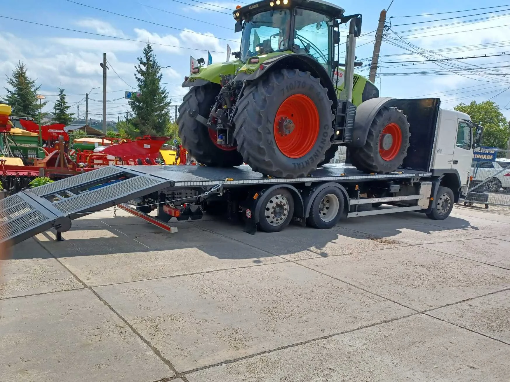 transport-tractor-sv